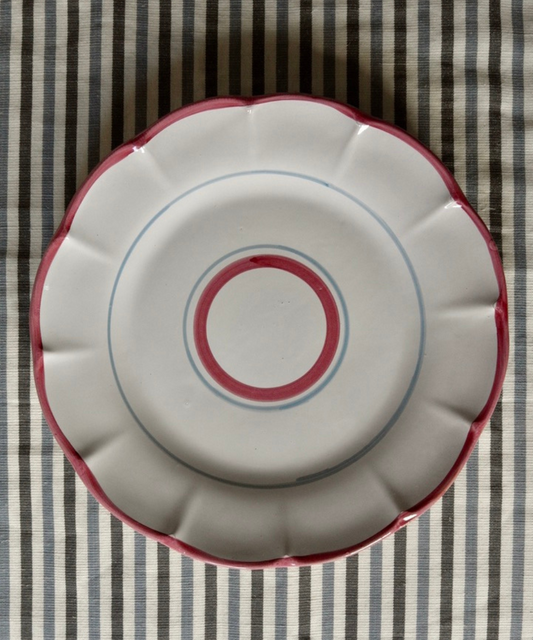 scarlett dinner plate